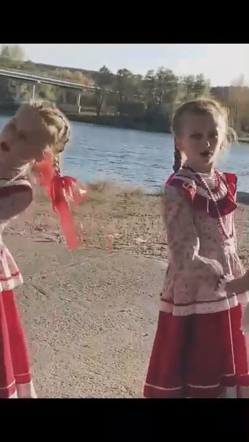 Таланты с Дона! Образцовый фольклорный ансамбль "Донские узоры" (младшая группа)