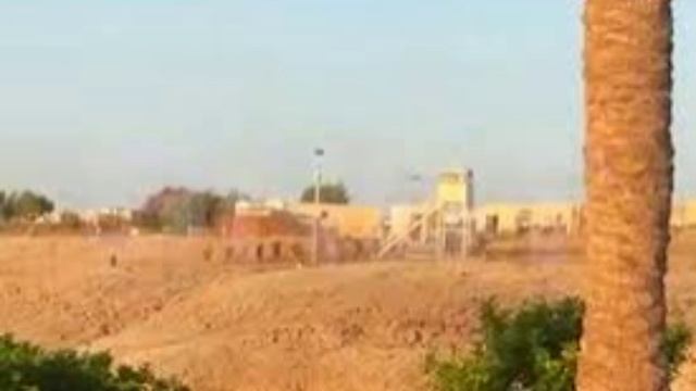 В Египте туристов россиян поселили у военной базы и запретили находиться на пляже