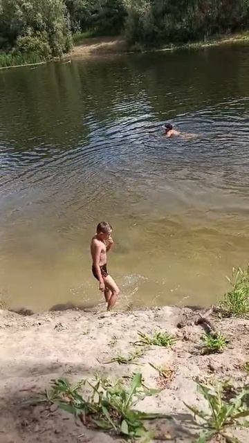 сегодня я вас научу 3 способа как правильно заходить в воду