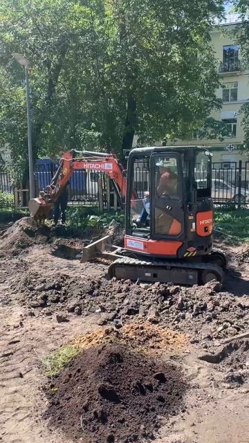 Благоустройство на территории ГКБ имени А.К.Ерамишанцева HitachiZX33U5A #excavator #hitachi #parts70