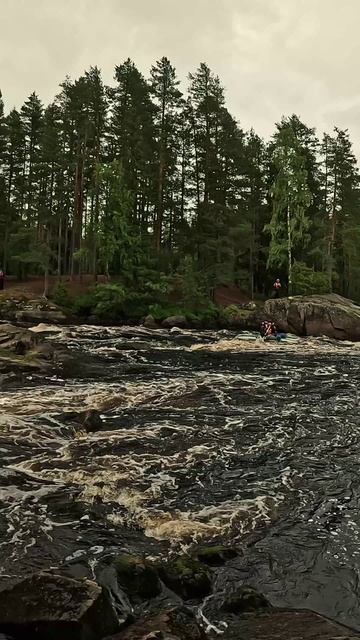 Девушка на байдарке перевернулась .Порог Собачий .Шуя.