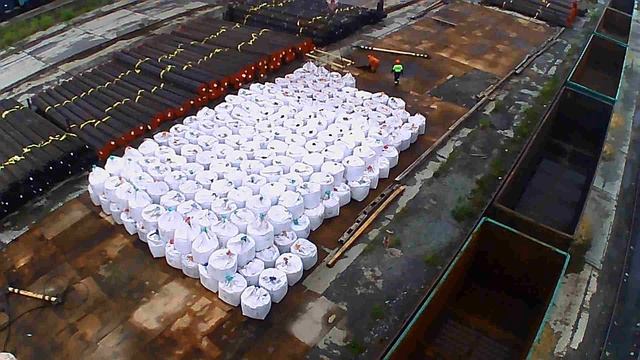 Работа на портальном кране 5 ( баржа )