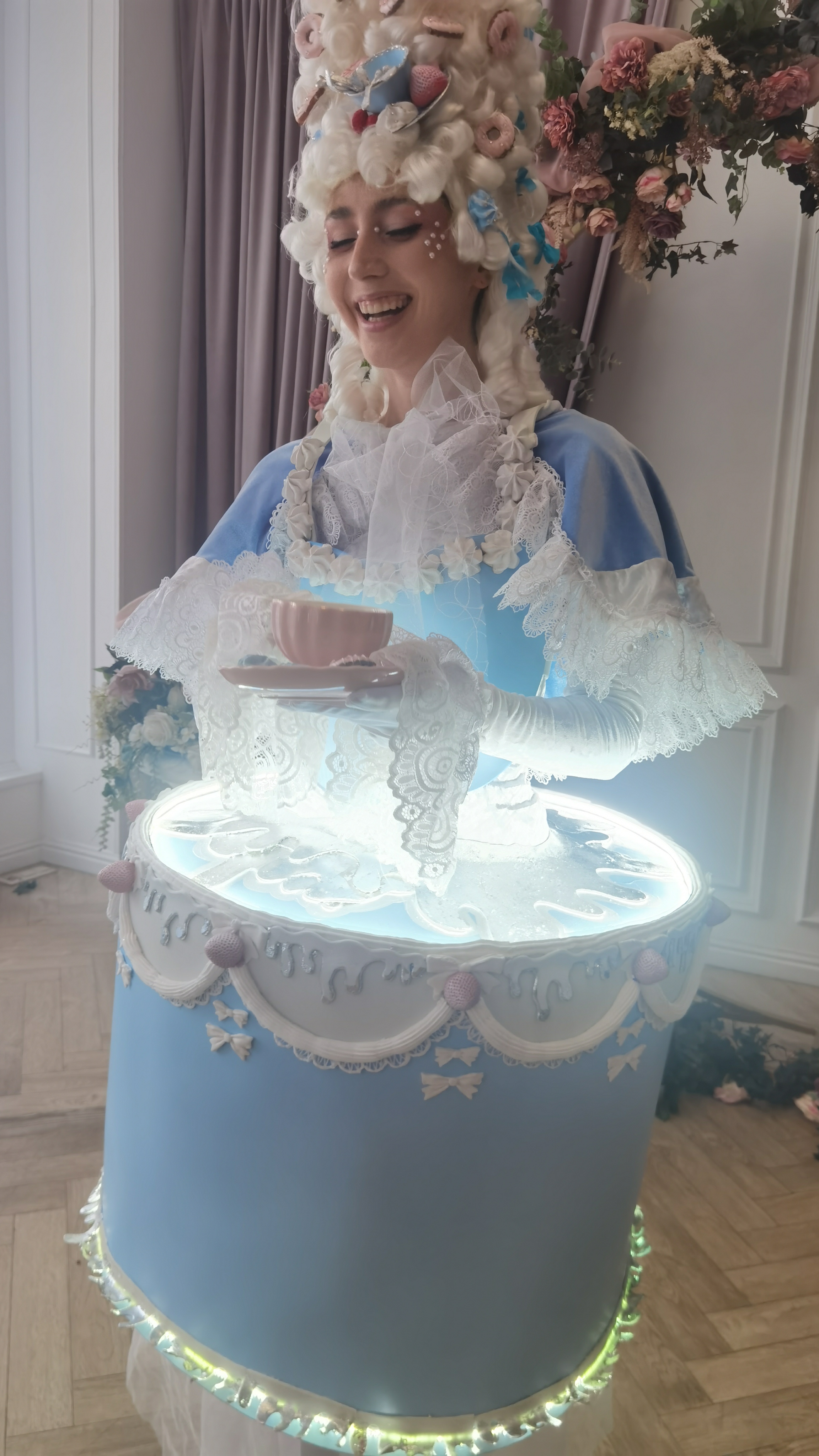 Милый живой тортик на любое мероприятие. Сайт www.hofl-show.ru #торт #живойторт #большойторт #артист