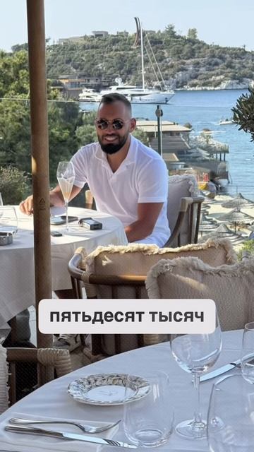 "Бородина приодела очередного лягушонка" - пишут в сми 😂😂😂