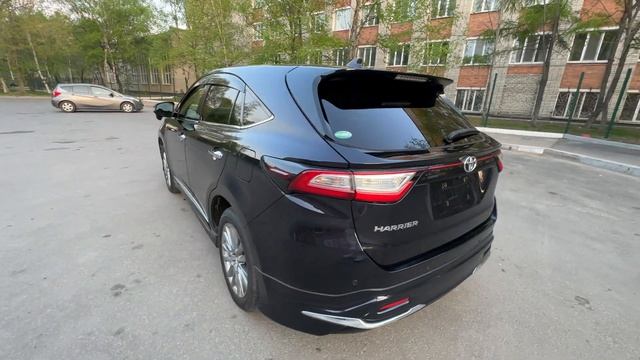 В продаже Toyota Harrier 2018 год