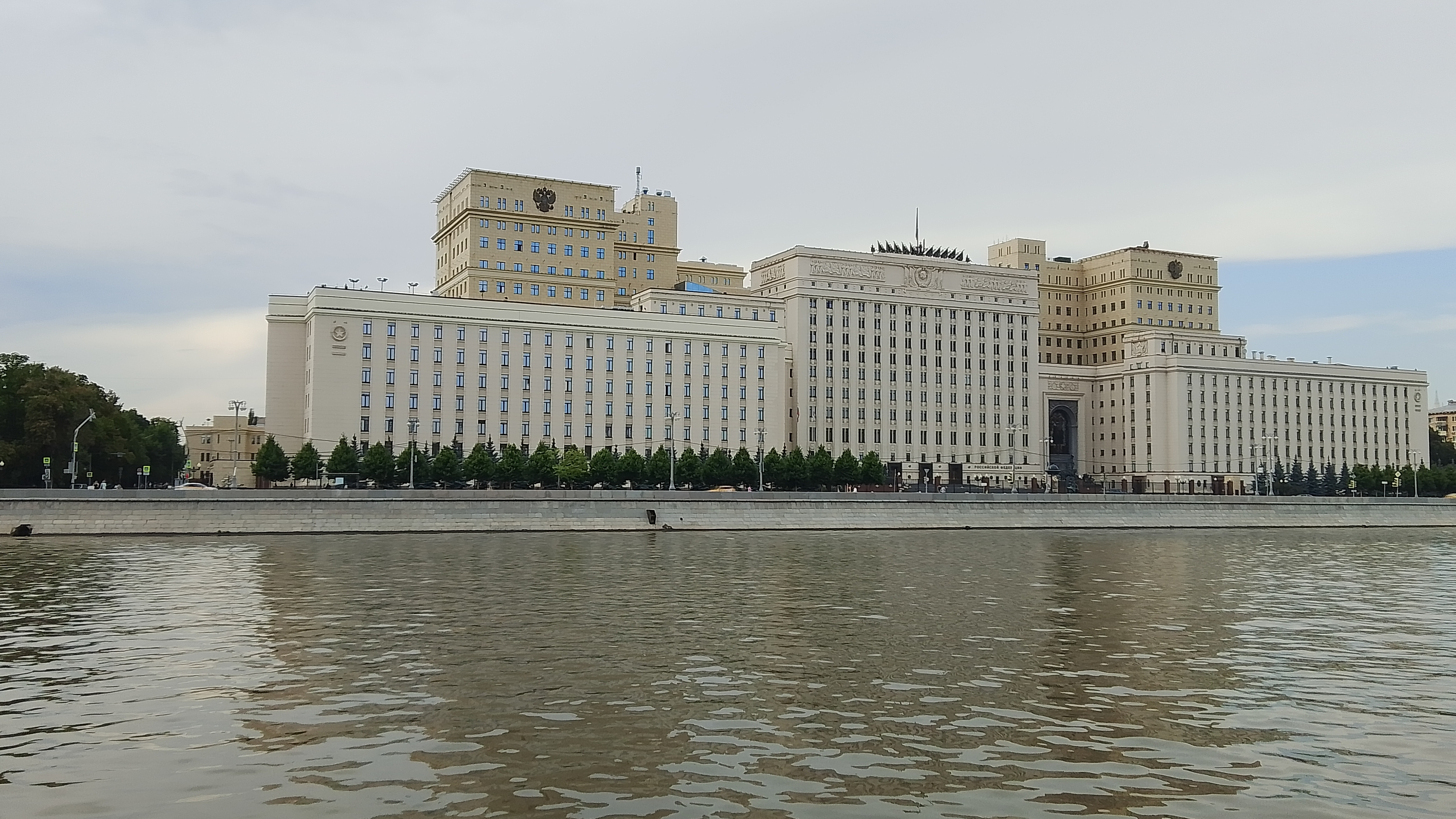 Прогулка по Москве-реке на прогулочном катере, июль 2025