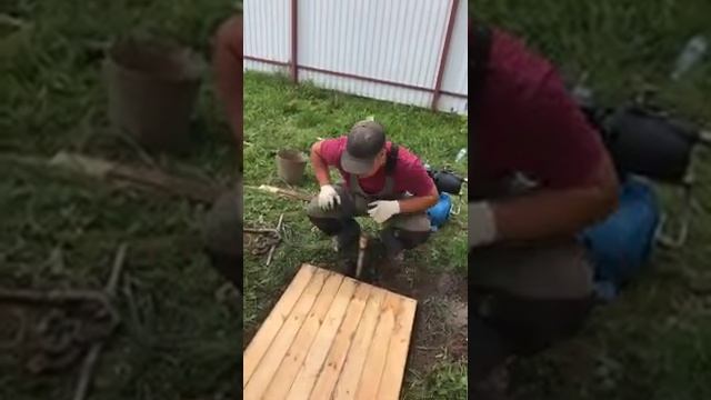 Насосная станция Unipump Auto jet 100L - подключение к абиссинской скважине. Компания "Вода в доме"