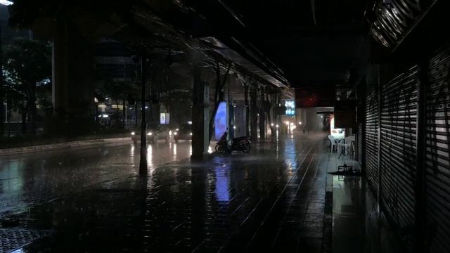 Дождь под навесом