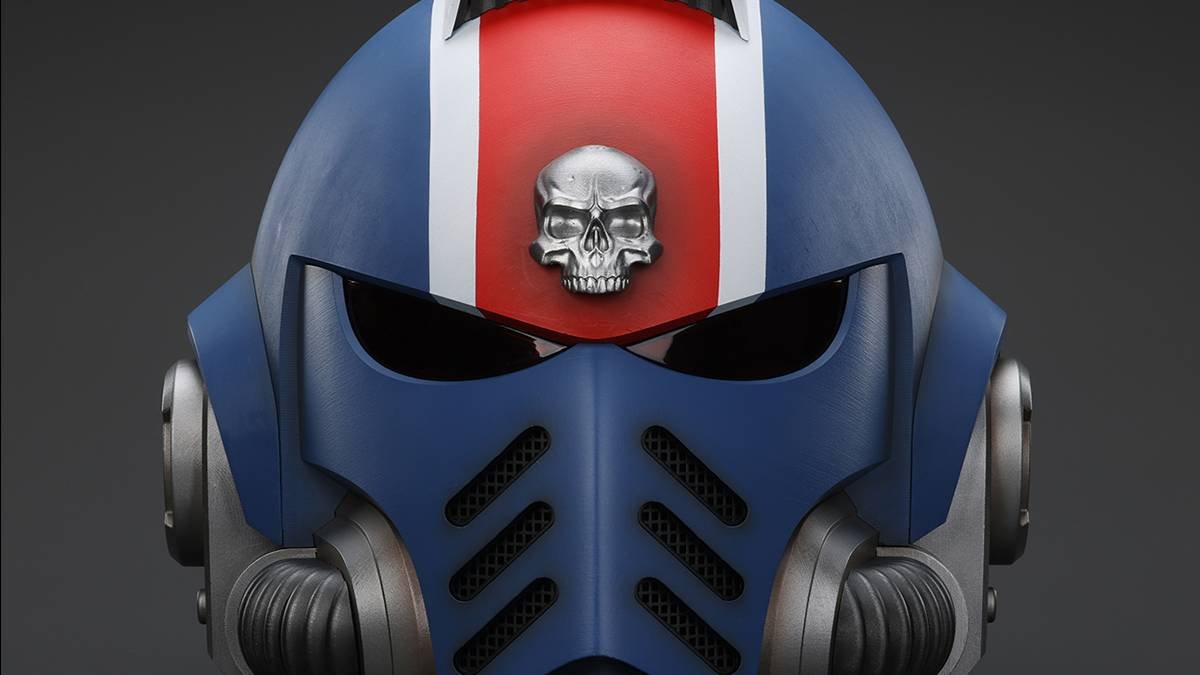 Ultramarines Lieutenant Titus' MkX Helmet & Display Stand 2 анонс от JOYTOY