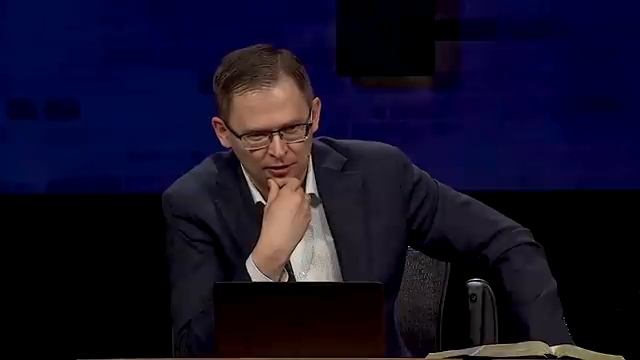 Что смартфон делает с человеком: он втягивает в хвастовство и лицемерие. Пастор Андрей Резуненко