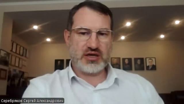 Сергей Серебряков (директор Кировского тракторного завода) на канале А. Бобылёв и народ 19.07.25