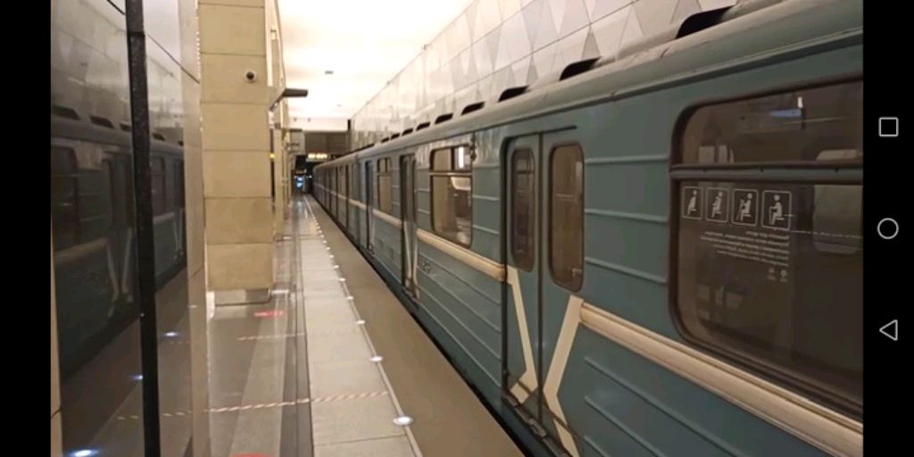 Что делать если упал на рельсы