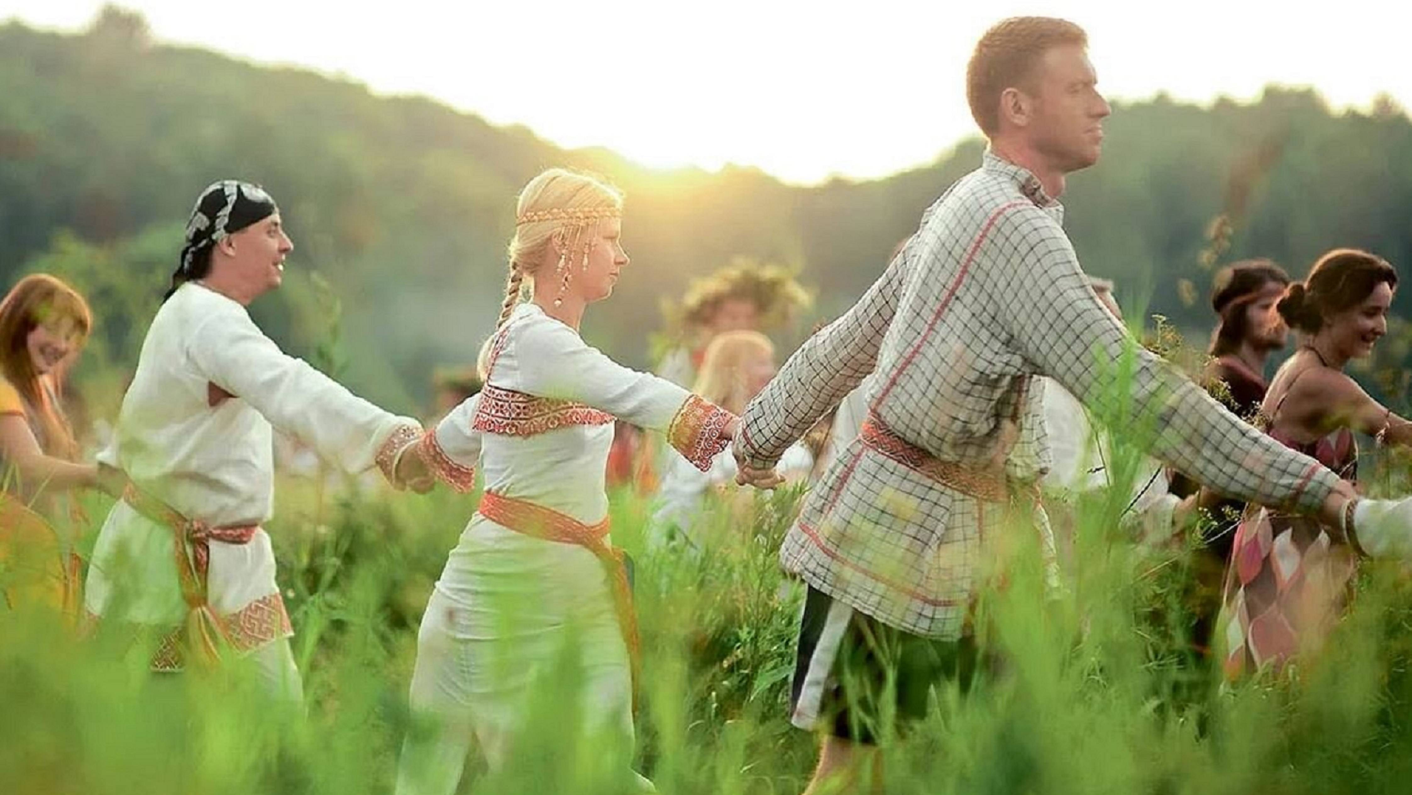 Помоги мне, Волга-речка!