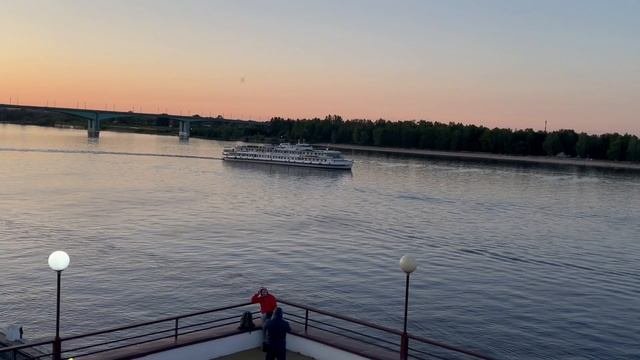 Вечерний Ярославль. Вид на реку с набережной