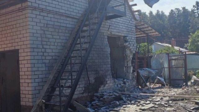 ‼️🇺🇦🏴☠️Шебекино под обстрелом ВСУ: Мирный житель ранен, повреждены дома и инфраструктура