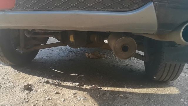 Отвалилась последняя банка от выпускной трубы выхлопной системы.