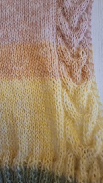 вяжу необычный кардиганчик...