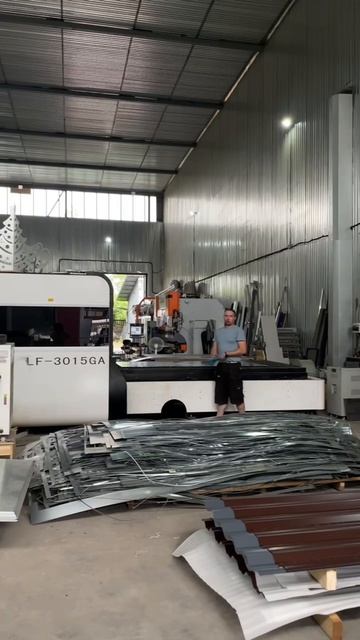 Рабочая обстановка на производстве SKOGGY - работа кипит!