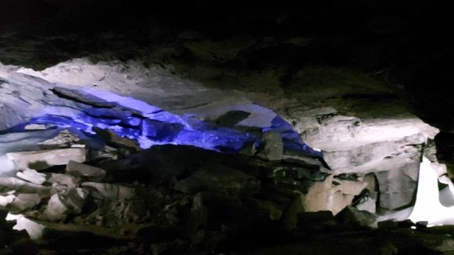 В Кунгурской пещере. (3)