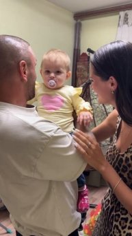 Евстроповы переживают, что Энджи не узнала их, после того как они вернулись из Тайланда