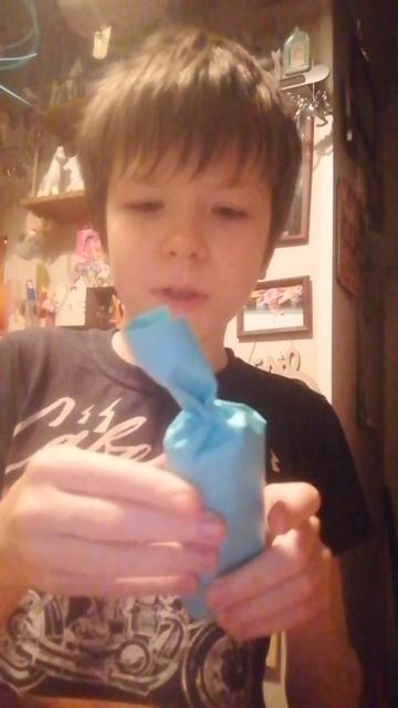 Обзор синей конфеты