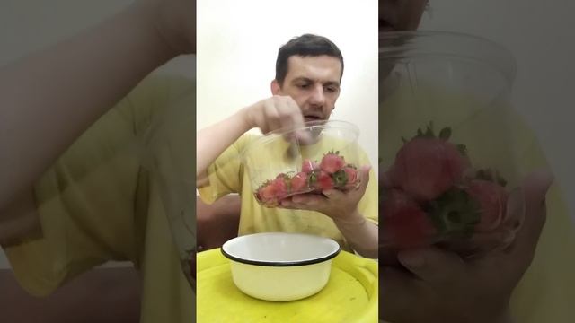 Обжор клубника Узбекистан