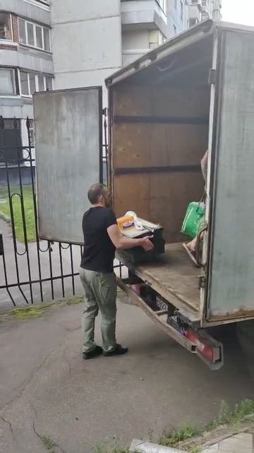 Работа пастора Араика и команды волонтёров с бездомными