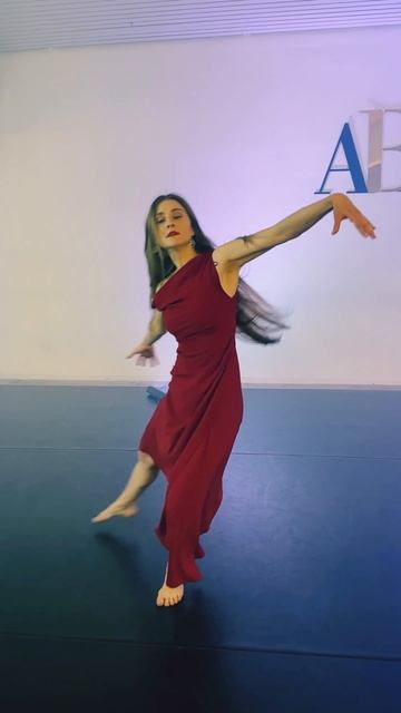 Танцевальный шоурил💃🏻 #актрисаксенияальховик #актрисапевицажарптица