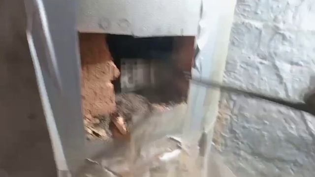 Нет тяги.Дым идет в дом.Круглая печь Утермарка(контромарка).Чистка после 8 лет.