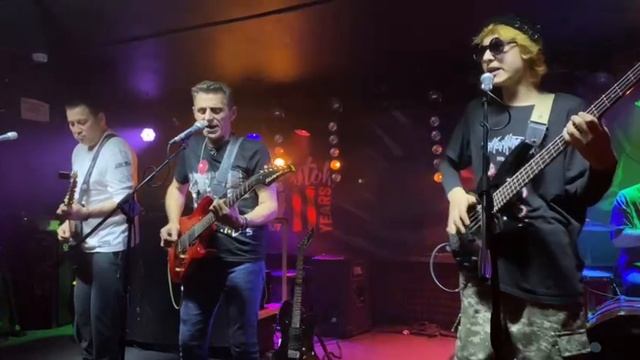 Закрытый космос