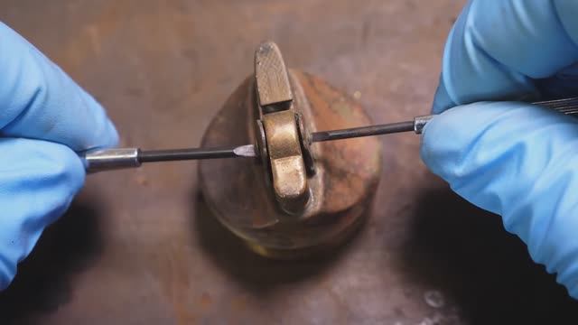 Реставрация очень редкой японской зажигалки с квартала красных фонарей