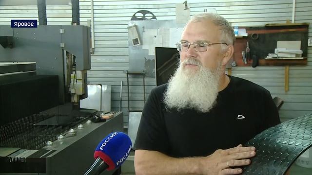 Вести Алтая. Инженеры из Ярового изобрели дорожки и ступеньки с подогревом