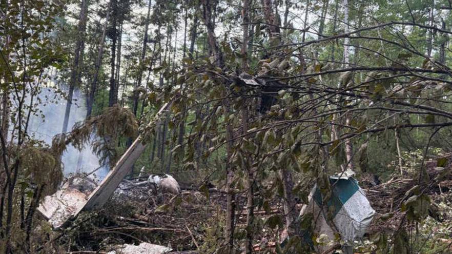 "Надеялись на чудо": на месте крушения Ан-24 работают спасатели и волонтеры