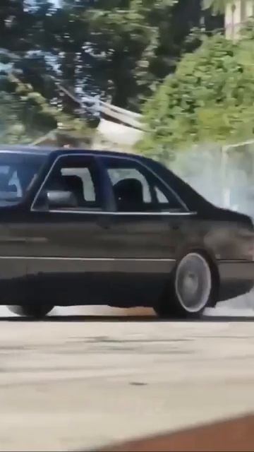 Знаменитый автомобиль!