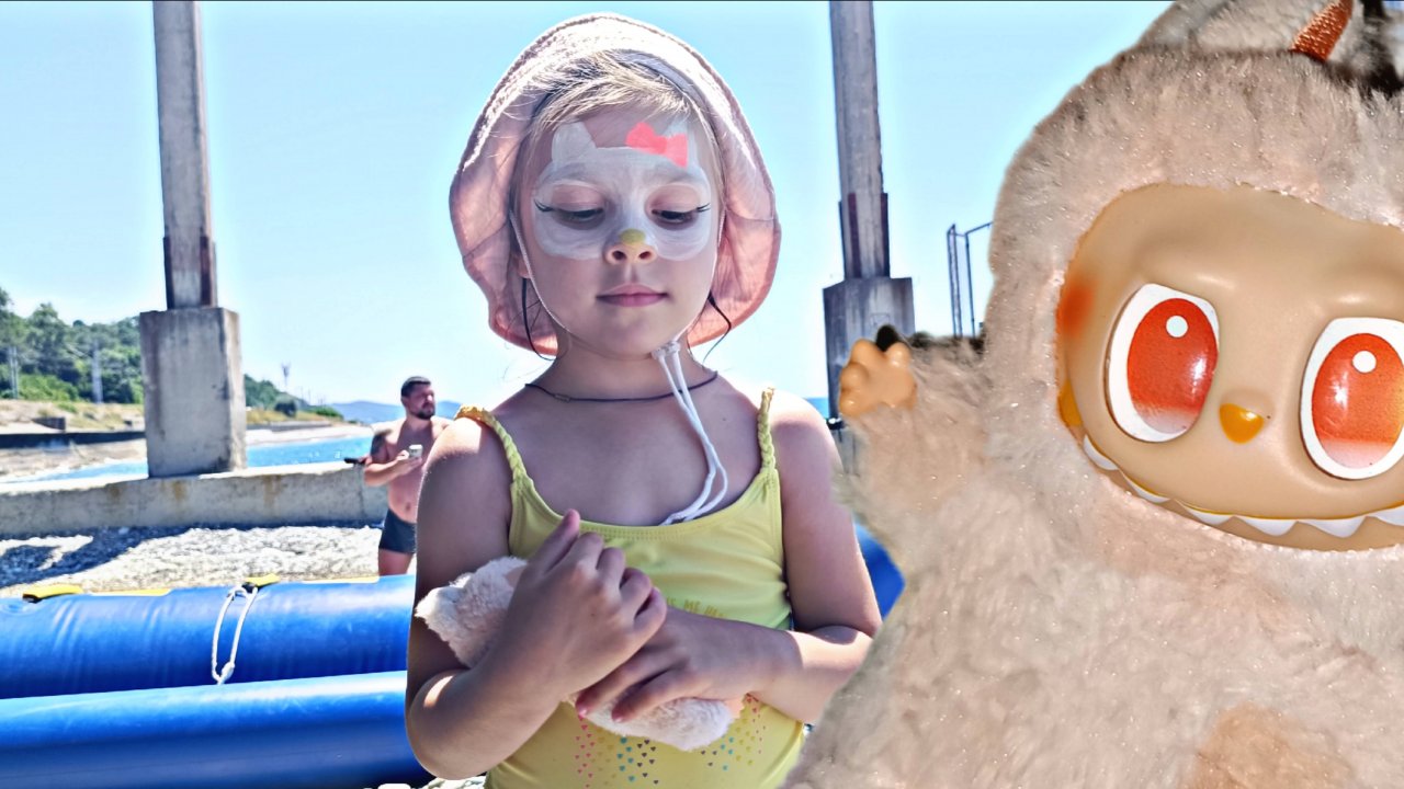 Labubu и Kiti Ксю на море 🌊