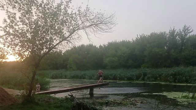 Налетели вдруг дожди