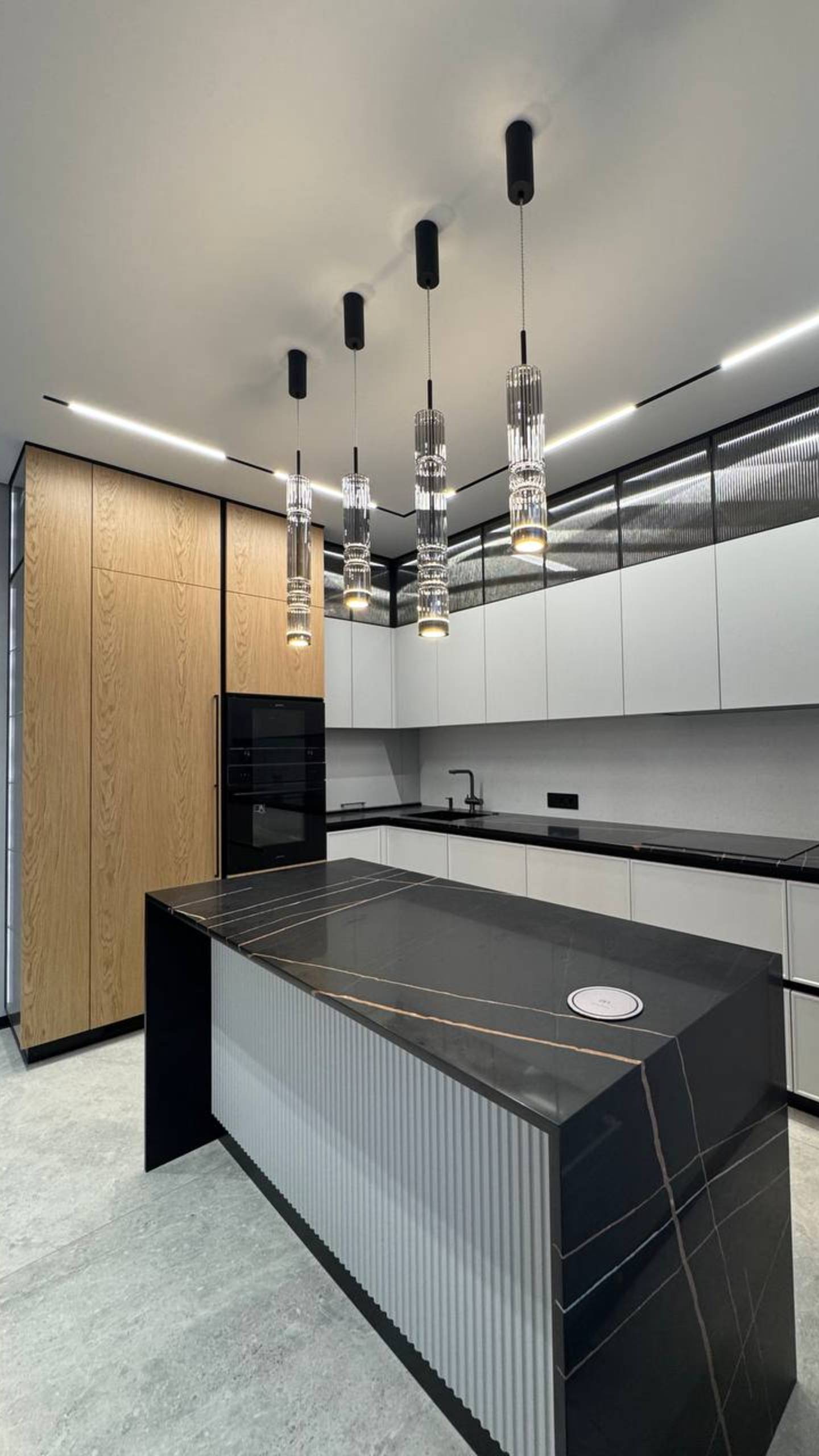 Стильная современная кухня по дизайн проекту