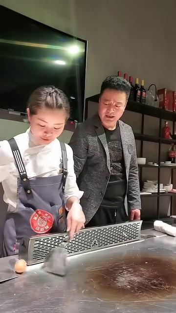 apVNb1yBS8A - Lifestyle Beautiful Train Teppanyaki street food,restaurant,BBQ,Pub street#Short#Short