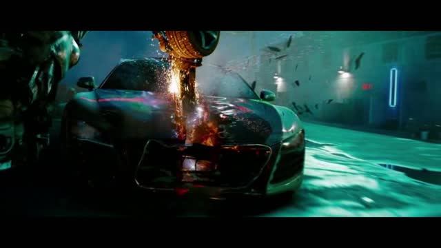 Из фильма " Трансформеры: Месть Падших" (2009).