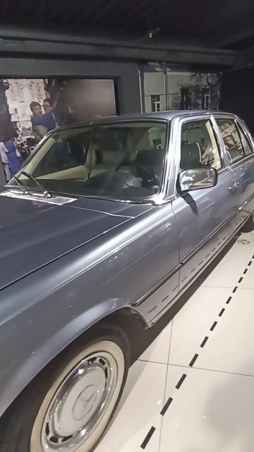 Мерседес 350 SE Владимира Высоцкого в музее Екатеринбурга