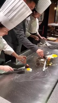 ap_HHJZC9Lw - Lifestyle Beautiful Train Teppanyaki street food,restaurant,BBQ,Pub street#Short#Short