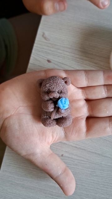 малыш медвежонок