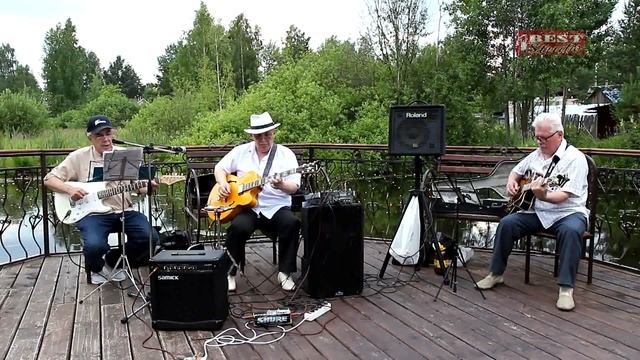 Знакомые мелодии Озеро