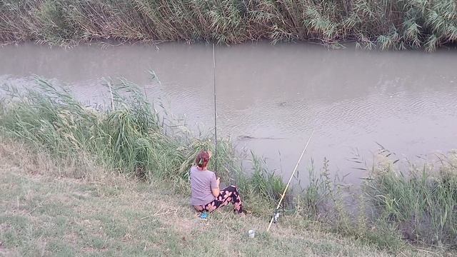 Рыбалка в Бишкеке,поймали огромную рыбу.Кыргызстан,Манас, ловим очень много рыбы