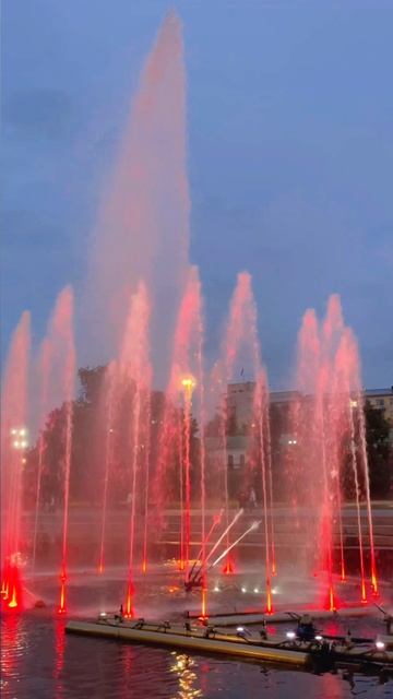 Светомузыкальный фонтан. Екатеринбург, Плотинка.