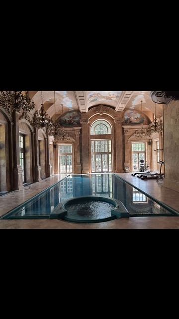 Бассейн в жилом особняке в дворцовом стиле, наш реализованный проект 2022