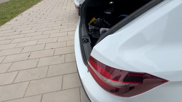 Устранение скрипа стеклоподъемника на Ладе Веста СВ Кросс.