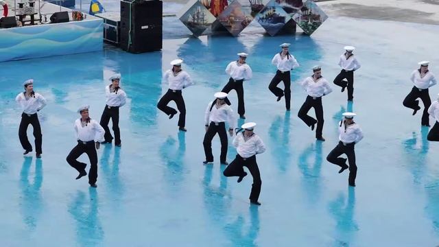 Владивосток , с днем военно-морского флота