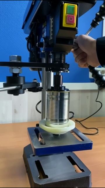 Закаточная машинка полуавтомат для жестяной банки