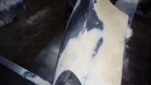 Как быстро и экономично подготовить и покрасить крыло автомобиля